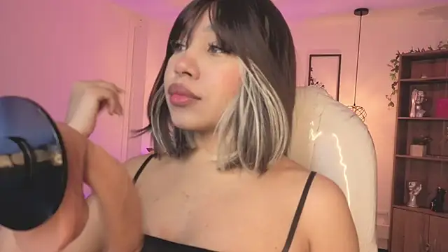 Snapshot of Olivia_ds chatting on September 21, 2025, 4:47 am Olivia ds online show from September 21, 2025, 4:47 am