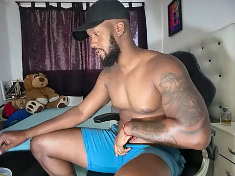 blackdrey18 online show from June 20, 2026, 1:47 pm