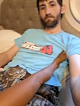 Snapshot of lewis7869 chatting on March 27, 2026, 6:40 pm lewis7869 online show from March 27, 2026, 6:40 pm