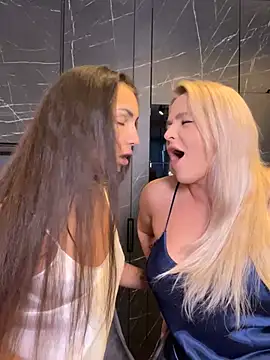 Snapshot of Keep_us_wild chatting on December 14, 2024, 4:12 am Keep us wild online show from December 14, 2024, 4:12 am