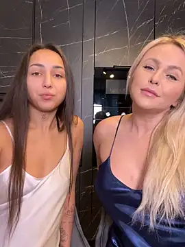 Snapshot of Keep_us_wild chatting on January 5, 2025, 4:47 am Keep us wild online show from January 5, 2025, 4:47 am