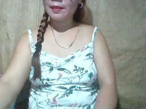 HungryPussypinayX online show from September 24, 2025, 1:58 pm
