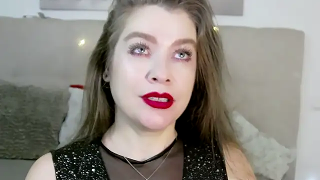 Snapshot of PetersEmily chatting on December 8, 2024, 10:03 pm PetersEmily online show from December 8, 2024, 10:03 pm