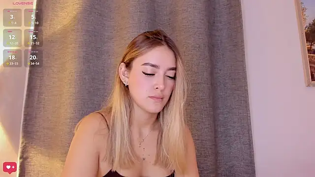 Snapshot of Assh_lee_ chatting on October 10, 2025, 12:48 pm Assh lee online show from October 10, 2025, 12:48 pm