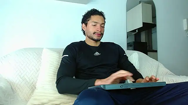 Snapshot of Robyn_Miller chatting on October 10, 2025, 2:16 pm Robyn Miller online show from October 10, 2025, 2:16 pm