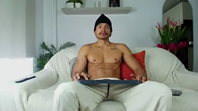 Snapshot of Robyn_Miller chatting on November 2, 2025, 9:39 pm Robyn Miller online show from November 2, 2025, 9:39 pm