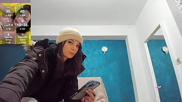 Anna Lewis online show from February 12, 2025, 5:47 am