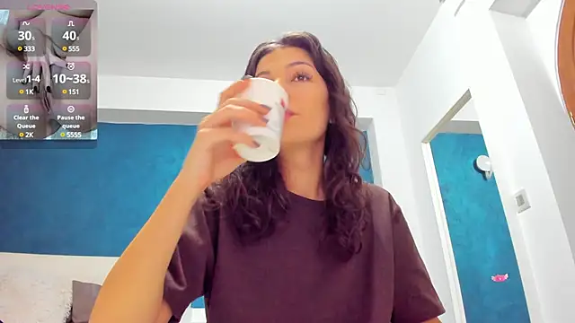 Anna Lewis online show from March 17, 2025, 7:24 am