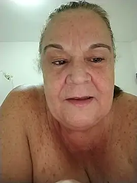 Yaya Mineira online show from December 3, 2025, 1:46 am