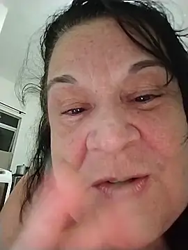 Snapshot of Yaya_Mineira chatting on May 16, 2026, 12:07 am Yaya Mineira online show from May 16, 2026, 12:07 am