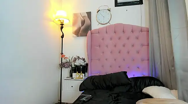 Snapshot of Arkangelxx chatting on February 17, 2025, 5:43 pm Arkangelxx online show from February 17, 2025, 5:43 pm