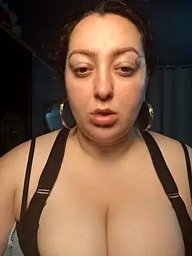 Snapshot of mihaelaa chatting on May 8, 2026, 8:14 pm mihaelaa online show from May 8, 2026, 8:14 pm