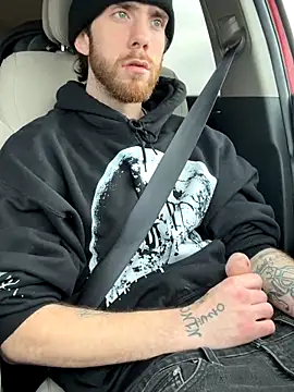 KcCumz19 online show from January 5, 2026, 6:44 pm