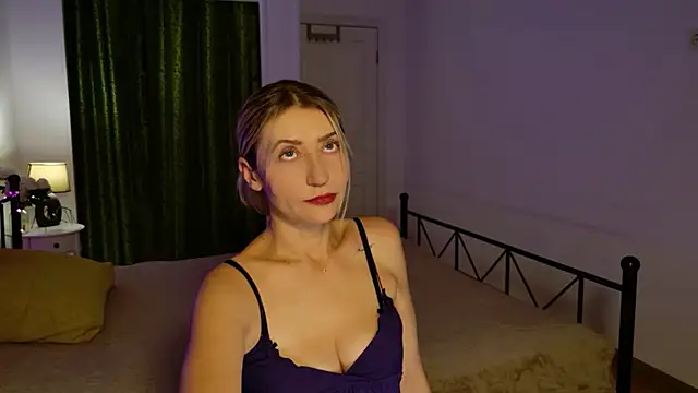 Snapshot of ZoeGrant chatting on November 26, 2025, 8:54 pm ZoeGrant online show from November 26, 2025, 8:54 pm