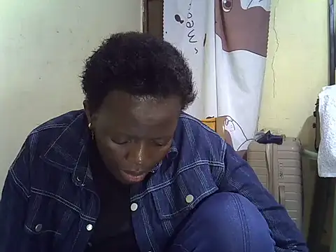 Snapshot of Ebonyceline chatting on September 12, 2025, 8:31 pm Ebonyceline online show from September 12, 2025, 8:31 pm