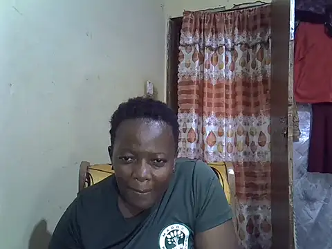 Snapshot of Ebonyceline chatting on October 12, 2025, 8:35 am Ebonyceline online show from October 12, 2025, 8:35 am