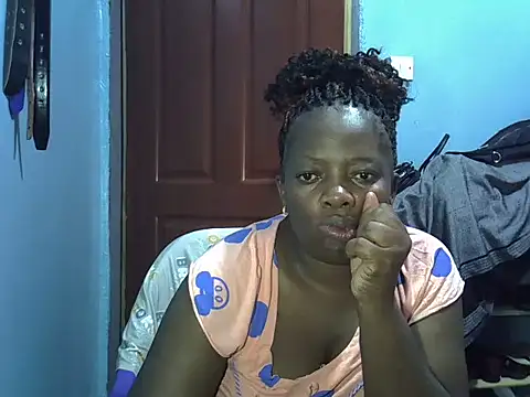 Snapshot of Ebonyceline chatting on April 10, 2026, 8:02 pm Ebonyceline online show from April 10, 2026, 8:02 pm