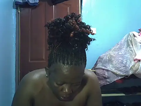Snapshot of Ebonyceline chatting on April 15, 2026, 12:39 am Ebonyceline online show from April 15, 2026, 12:39 am