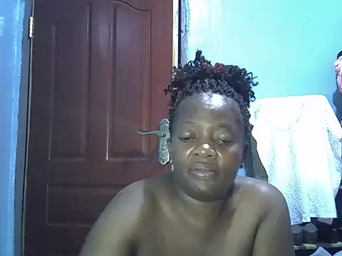 Snapshot of Ebonyceline chatting on April 22, 2026, 8:21 pm Ebonyceline online show from April 22, 2026, 8:21 pm