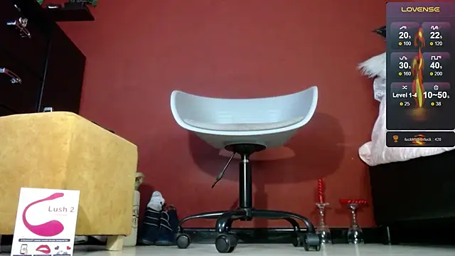 Snapshot of TomLover_12 chatting on February 15, 2025, 9:48 pm TomLover 12 online show from February 15, 2025, 9:48 pm