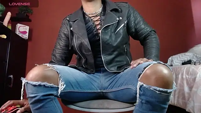 Snapshot of TomLover_12 chatting on March 11, 2025, 1:23 pm TomLover 12 online show from March 11, 2025, 1:23 pm