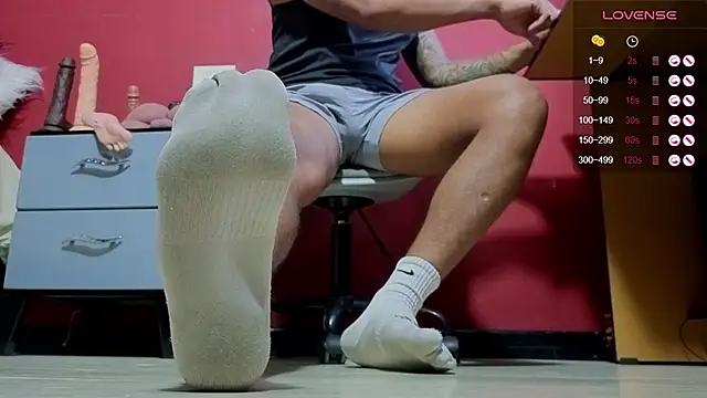 Snapshot of TomLover_12 chatting on October 10, 2025, 2:49 pm TomLover 12 online show from October 10, 2025, 2:49 pm