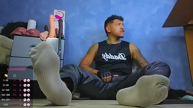 TomLover 12 online show from July 14, 2026, 1:52 am