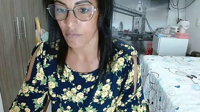 kateleyagrey online show from February 9, 2025, 2:06 am