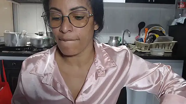 kateleyagrey online show from September 30, 2025, 6:46 pm