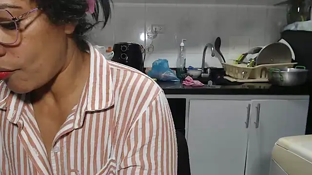 kateleyagrey online show from March 12, 2026, 11:44 pm