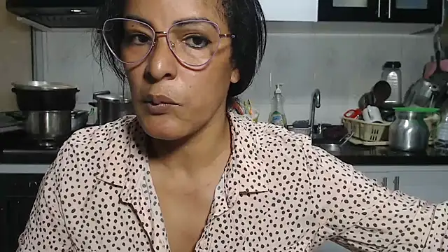 kateleyagrey online show from June 17, 2026, 8:32 pm