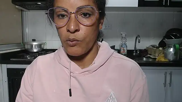kateleyagrey online show from June 22, 2026, 8:28 pm