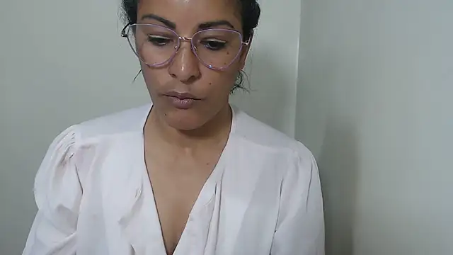 kateleyagrey online show from July 15, 2026, 7:19 pm