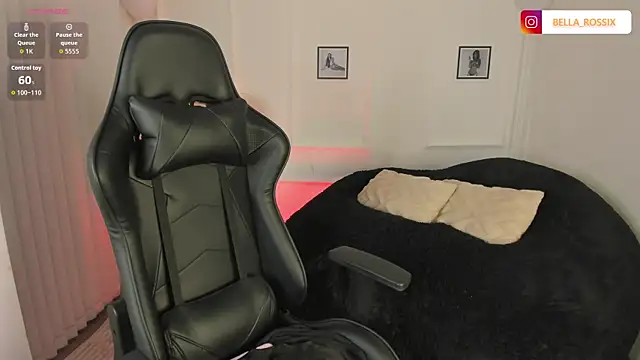 Snapshot of BellaRossii chatting on November 28, 2025, 2:14 am BellaRossii online show from November 28, 2025, 2:14 am