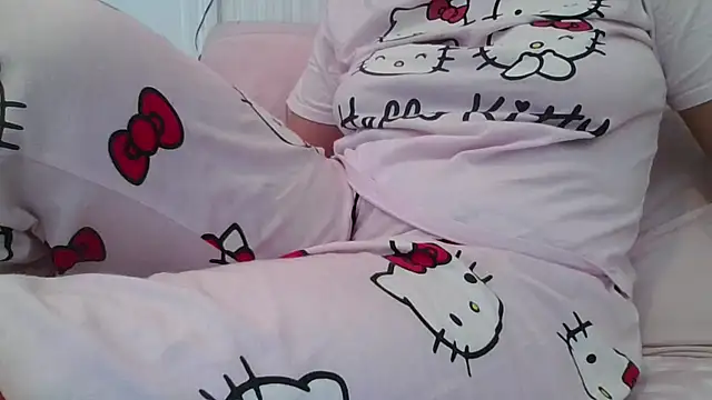 RealLittleRedRidingHood online show from February 8, 2025, 5:39 pm