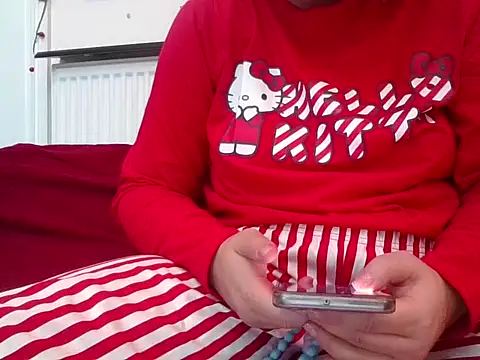 RealLittleRedRidingHood online show from November 13, 2025, 9:52 am