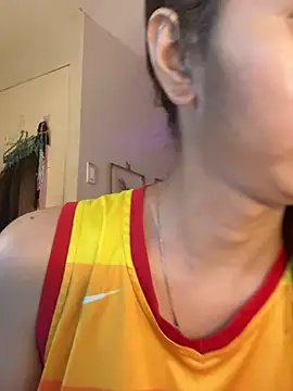 AlluringKIRSTEN online show from July 28, 2026, 7:04 pm