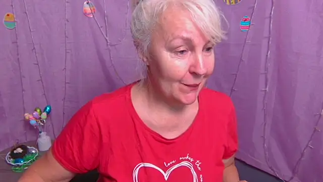 BlondyLeeBest online show from April 6, 2026, 6:31 pm