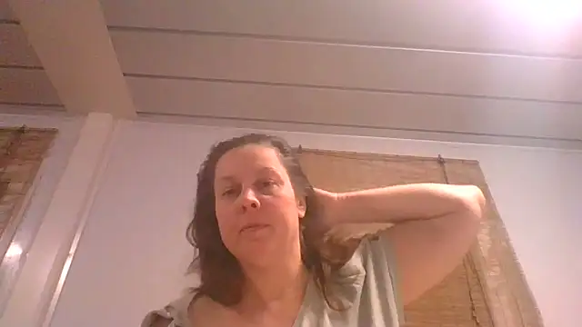 fulloferotic online show from April 24, 2026, 7:49 pm