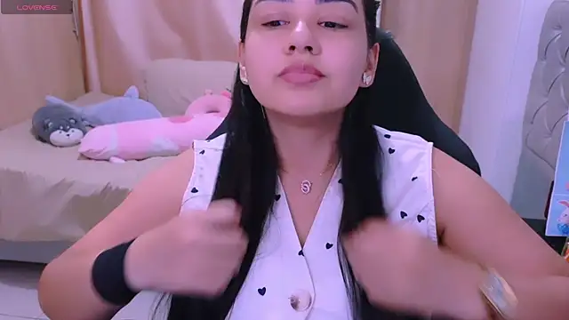 Snapshot of _anastasia chatting on May 4, 2026, 8:05 pm anastasia online show from May 4, 2026, 8:05 pm