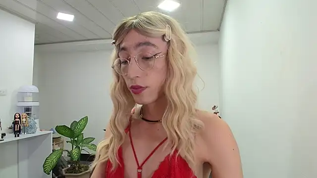 NicoleCortez online show from January 25, 2025, 11:43 pm