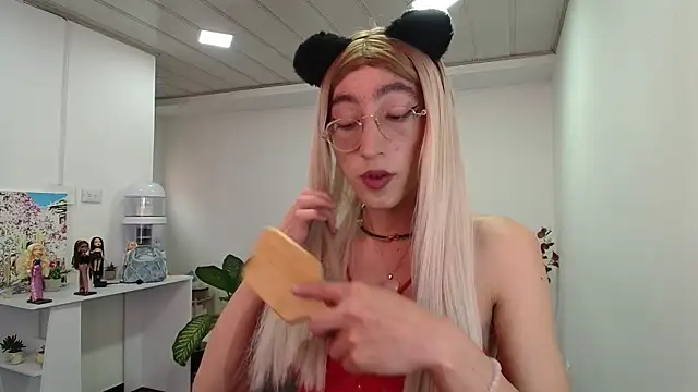 NicoleCortez online show from January 29, 2025, 8:25 pm