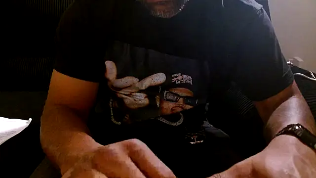 Snapshot of Freaky_dickey chatting on June 4, 2026, 10:43 am Freaky dickey online show from June 4, 2026, 10:43 am