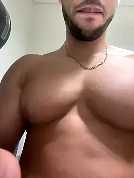 Snapshot of pimentfort77 chatting on October 29, 2025, 12:40 pm pimentfort77 online show from October 29, 2025, 12:40 pm