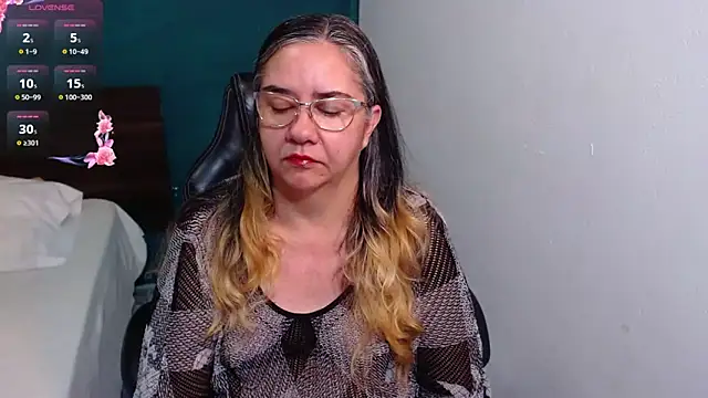 scaelettdubois online show from November 30, 2025, 2:26 am