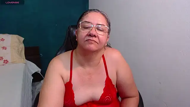 Snapshot of scaelettdubois chatting on April 10, 2026, 3:56 am scaelettdubois online show from April 10, 2026, 3:56 am