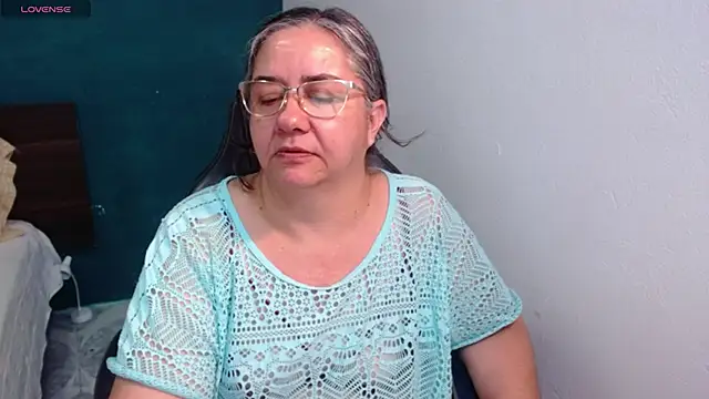 scaelettdubois online show from June 2, 2026, 2:24 am