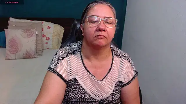 scaelettdubois online show from June 4, 2026, 10:27 pm