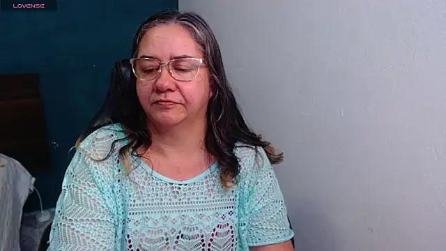 scaelettdubois online show from June 7, 2026, 3:32 am