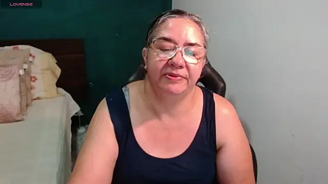 scaelettdubois online show from June 19, 2026, 3:22 am